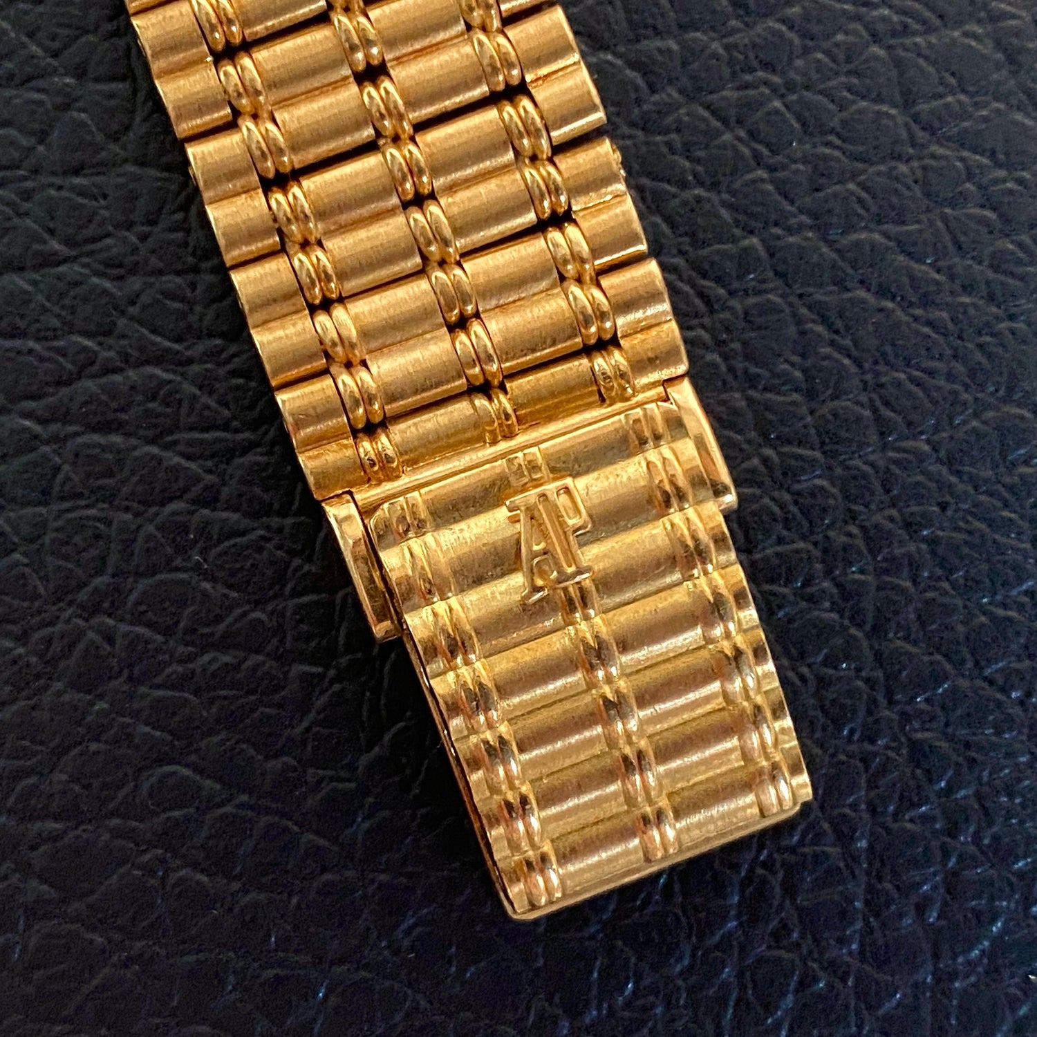 Audemars Piguet Bamboo Vintage Men's Watch 18K Gold Manual Winding - PM Vintage Watches - Audemars Piguet