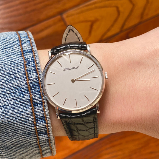 Audermars Piguet Classic Round Manual Winding Watch Unisex - PM Vintage Watches - Audemars Piguet