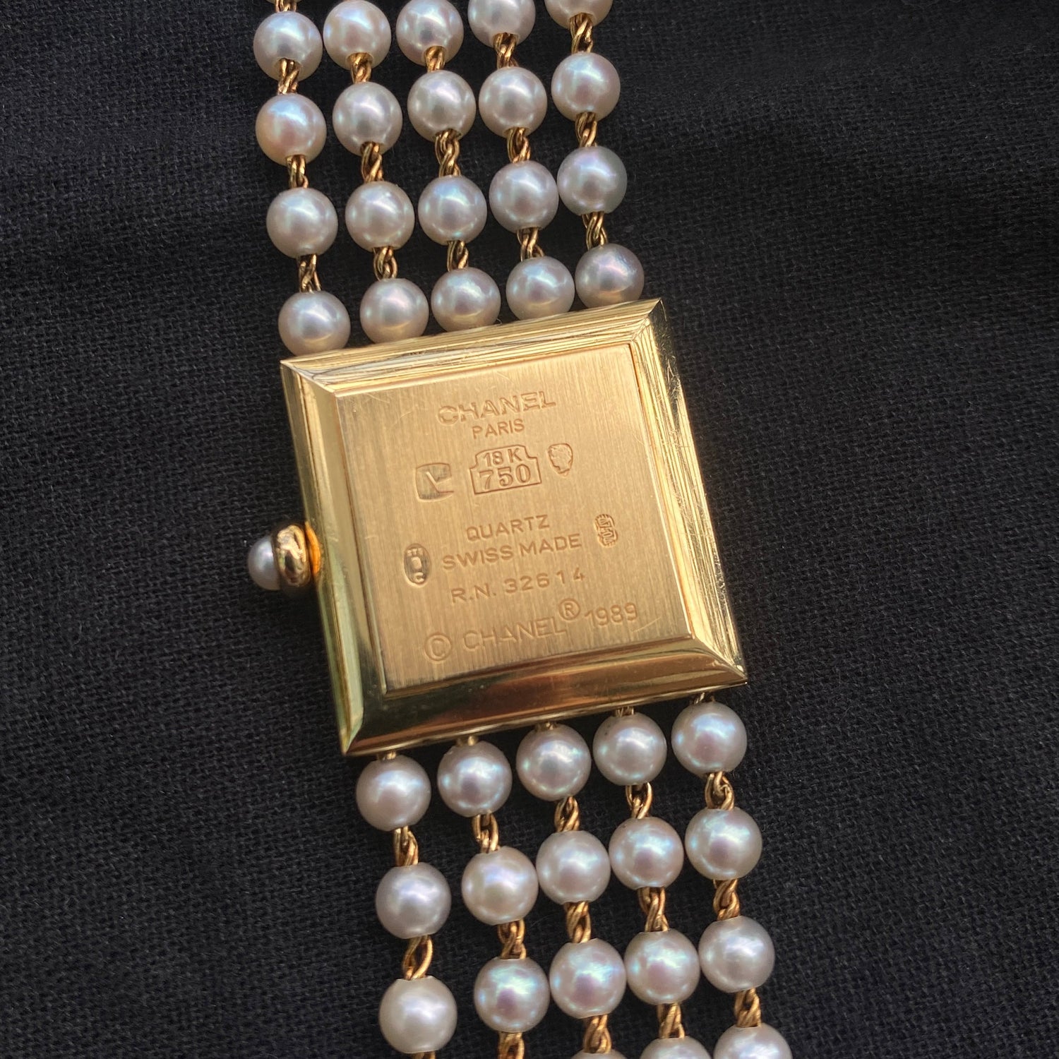 Chanel Mademoiselle 1989 Pearl Watch - PM VINTAGE WATCHES - Chanel