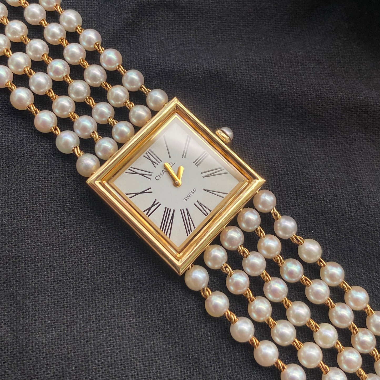 Chanel Mademoiselle 1989 Pearl Watch - PM VINTAGE WATCHES - Chanel